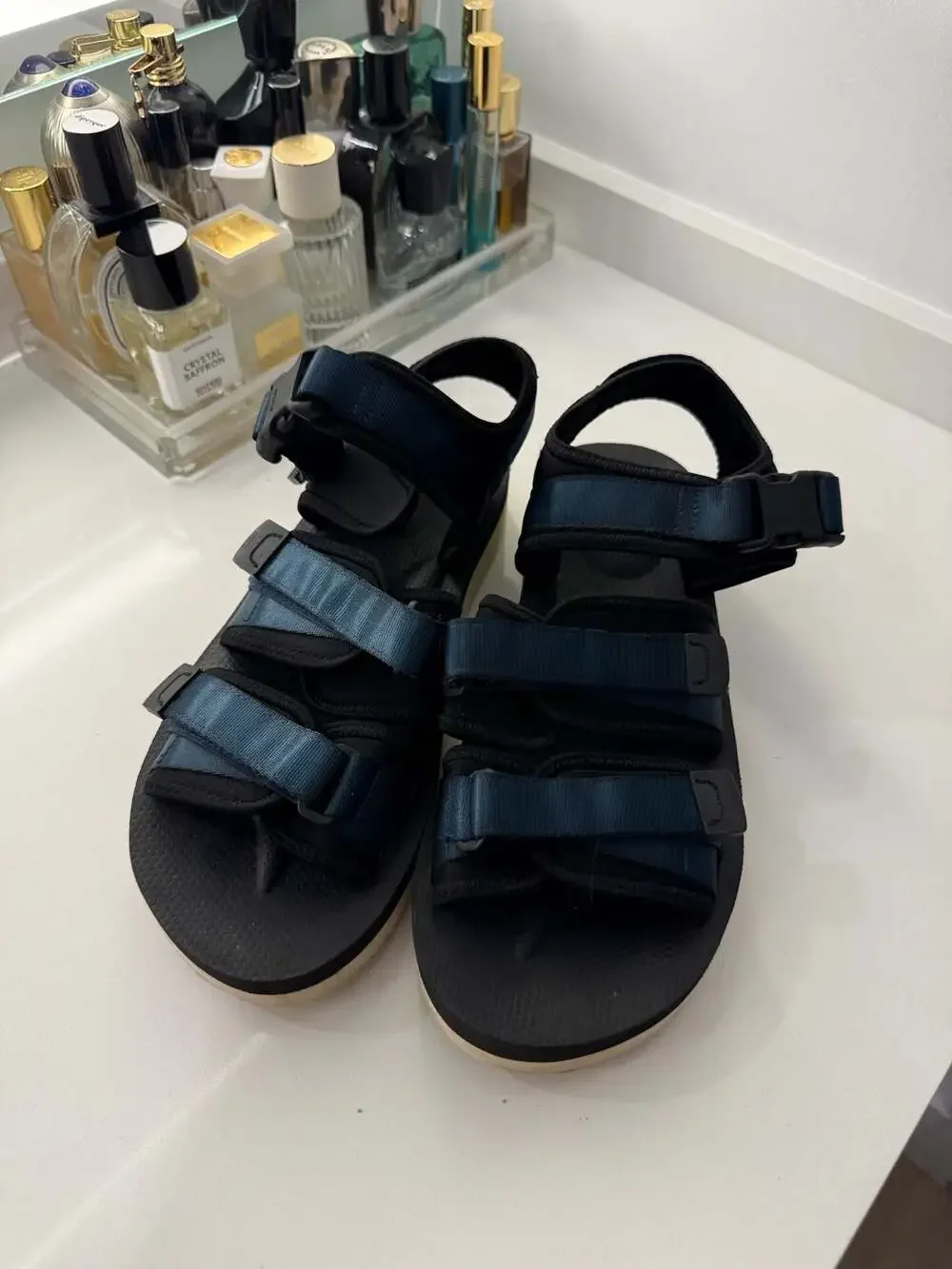 Suicoke Kisee-V Navy Blue Nylon Vibram Sole Sandals Size 9 US
